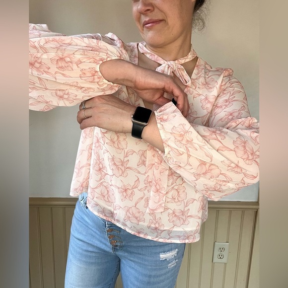 LUSH Floral Tie Neck Tunic Sheer Blouse Feminine Flowy Bell Sleeves Women’s Sz M - Picture 3 of 9